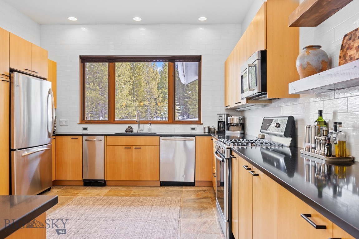 214 W Pine Cone Terrace