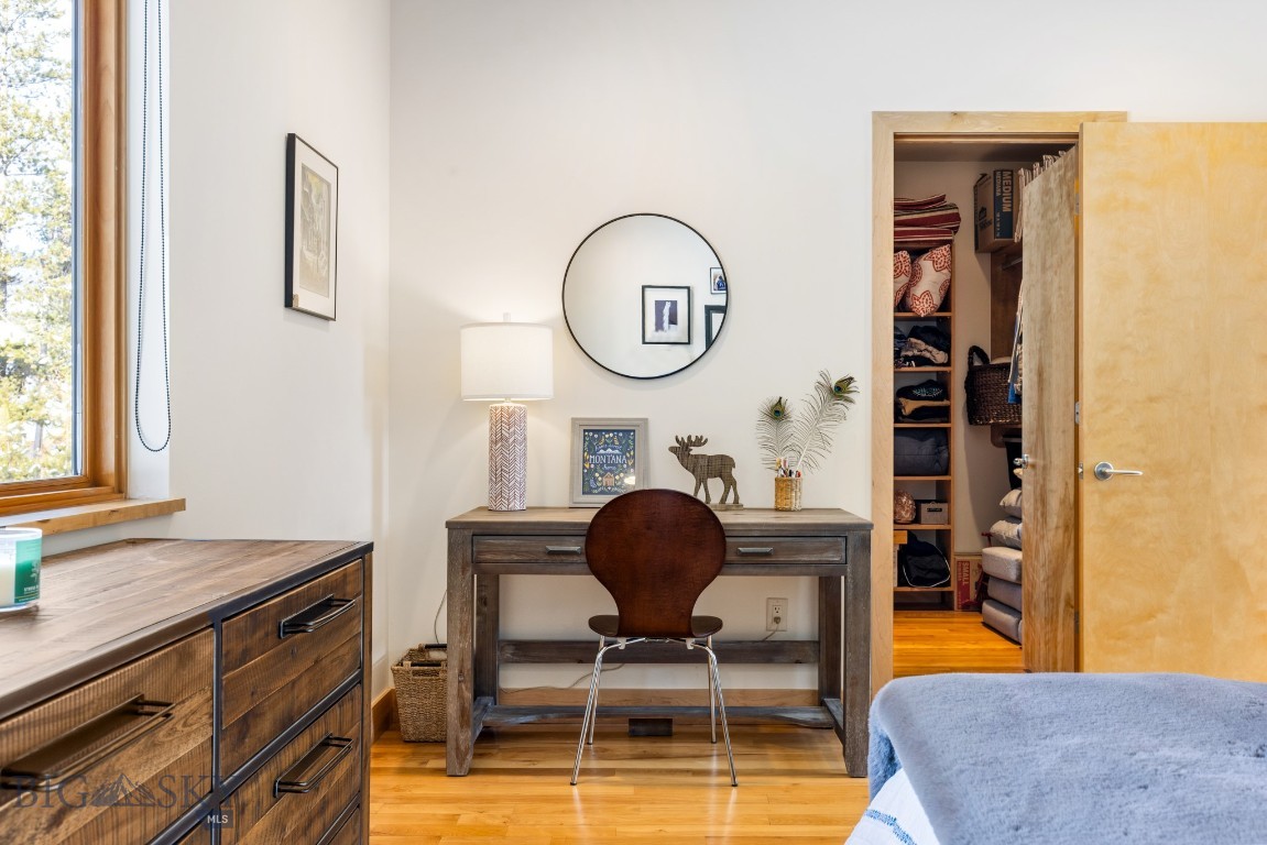 214 W Pine Cone Terrace