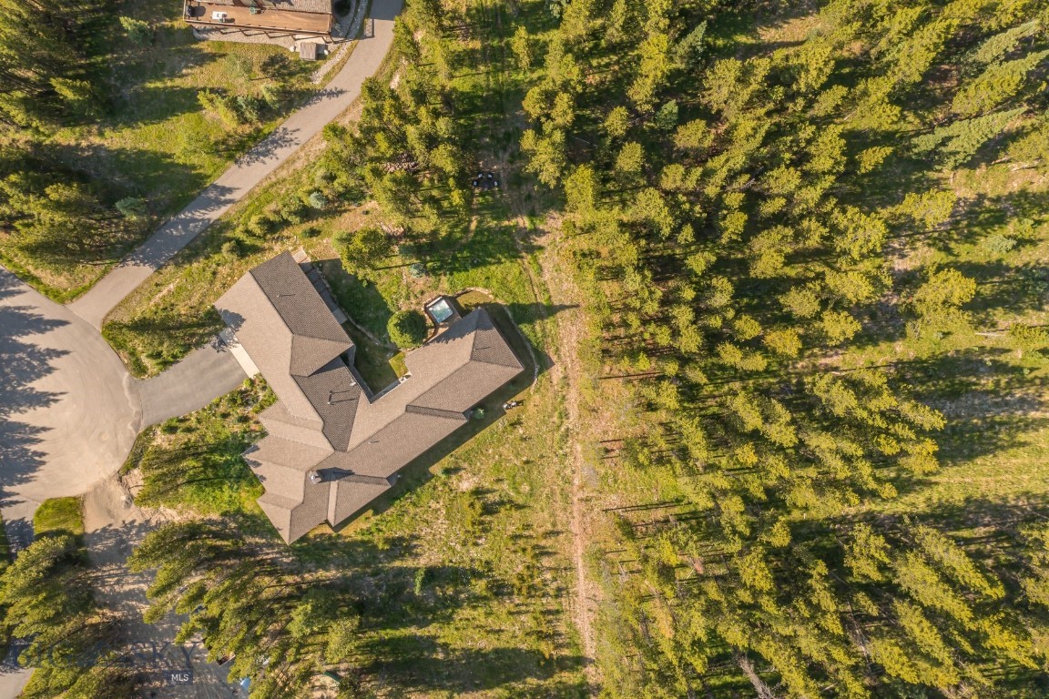 214 W Pine Cone Terrace