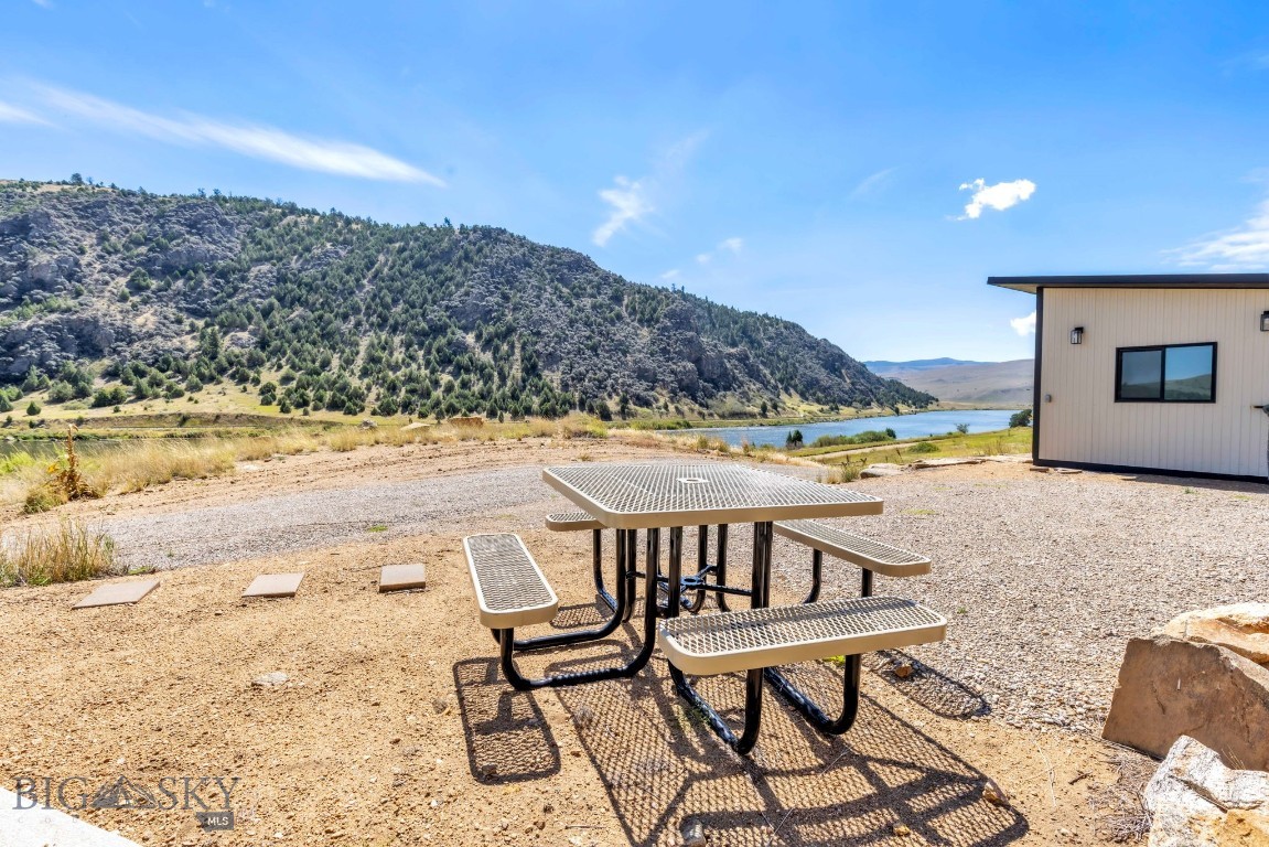 279 N Beartrap Canyon Road