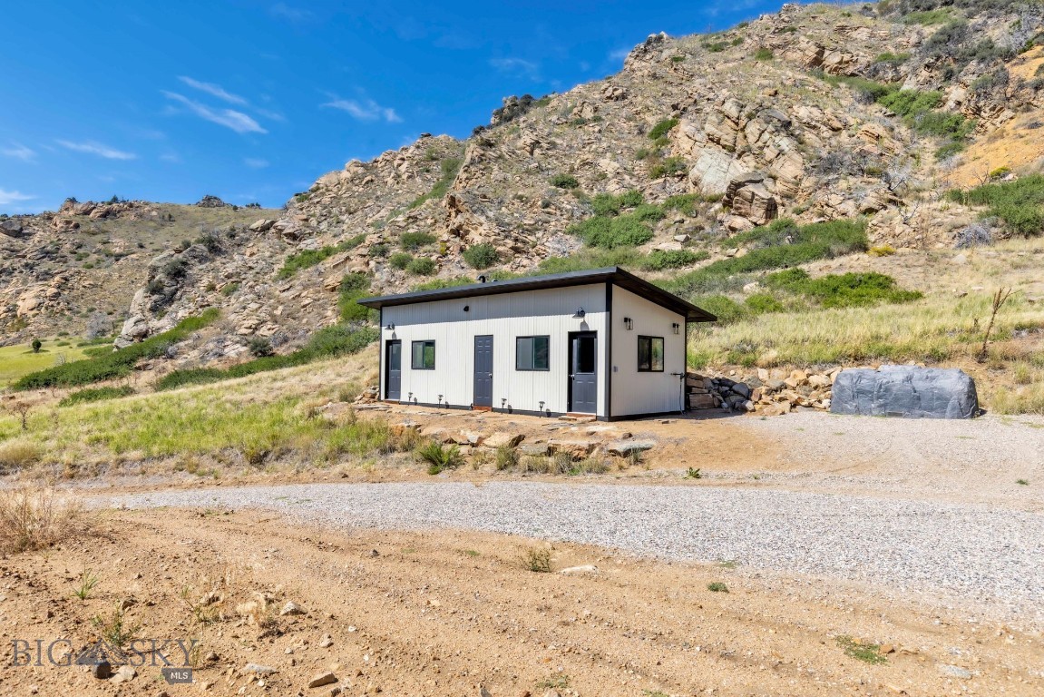 279 N Beartrap Canyon Road