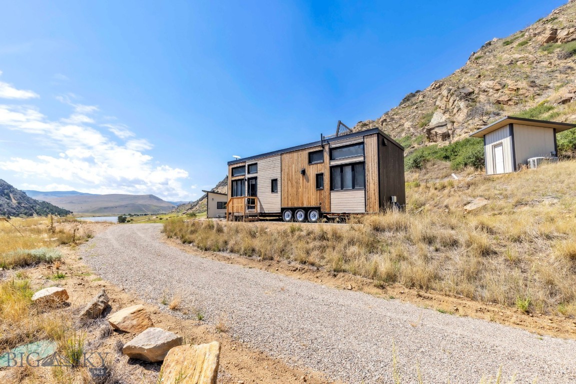 279 N Beartrap Canyon Road
