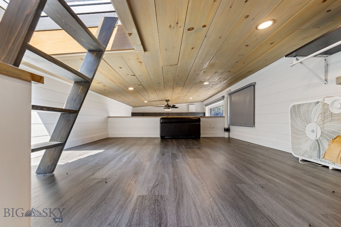 279 N Beartrap Canyon Road