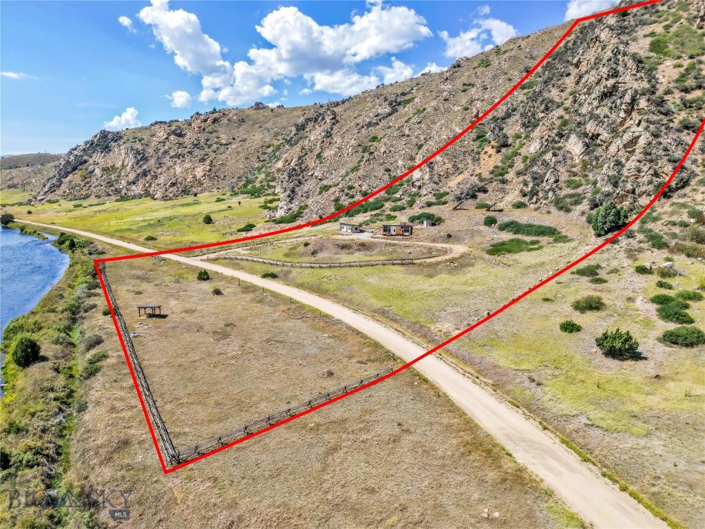 279 N Beartrap Canyon Road