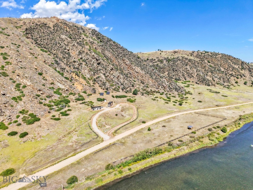 279 N Beartrap Canyon Road