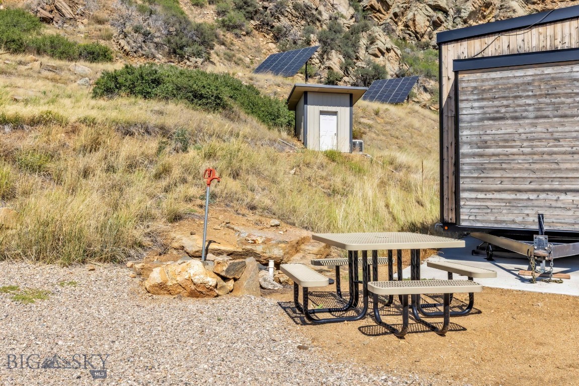 279 N Beartrap Canyon Road