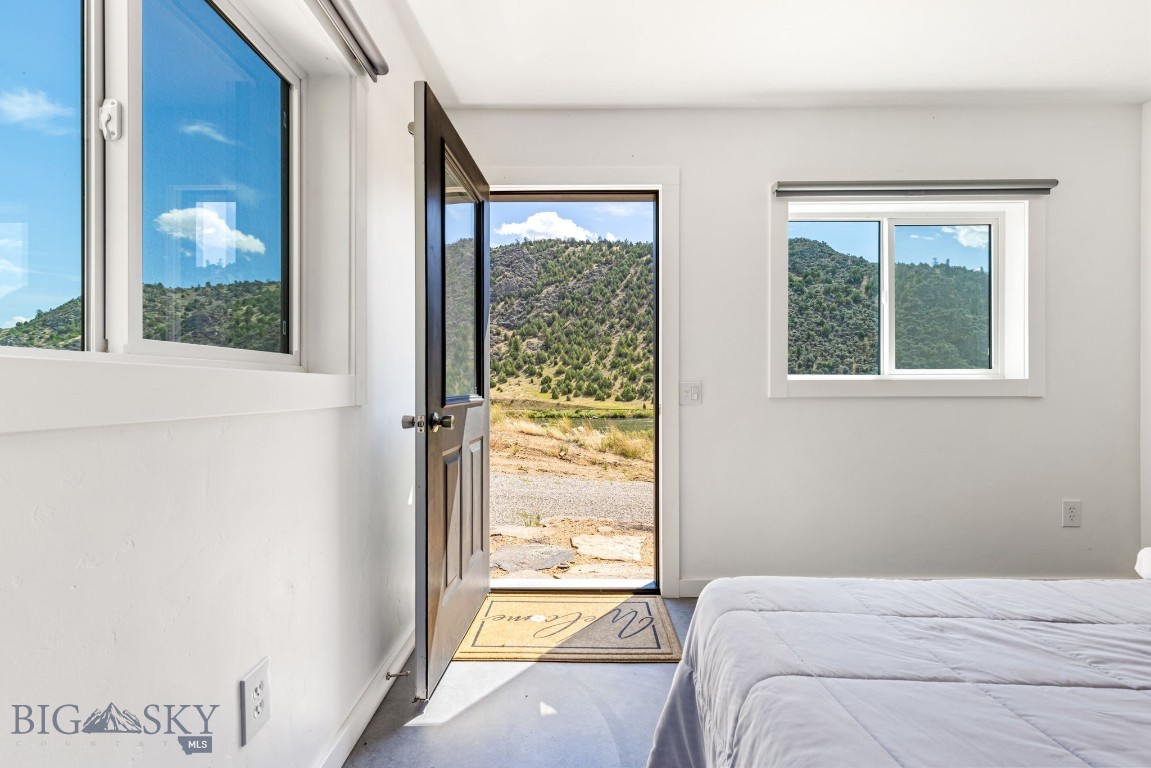 279 N Beartrap Canyon Road