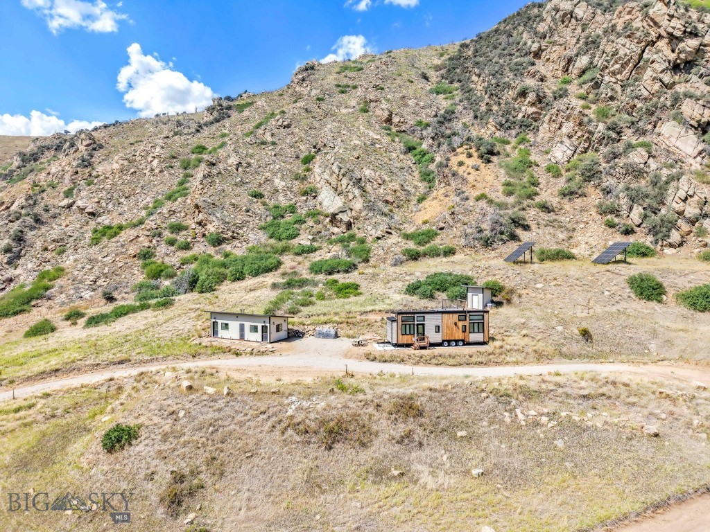 279 N Beartrap Canyon Road