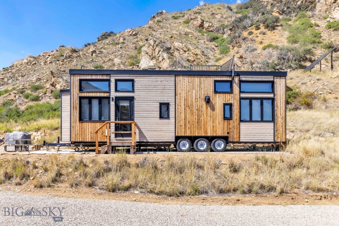 279 N Beartrap Canyon Road