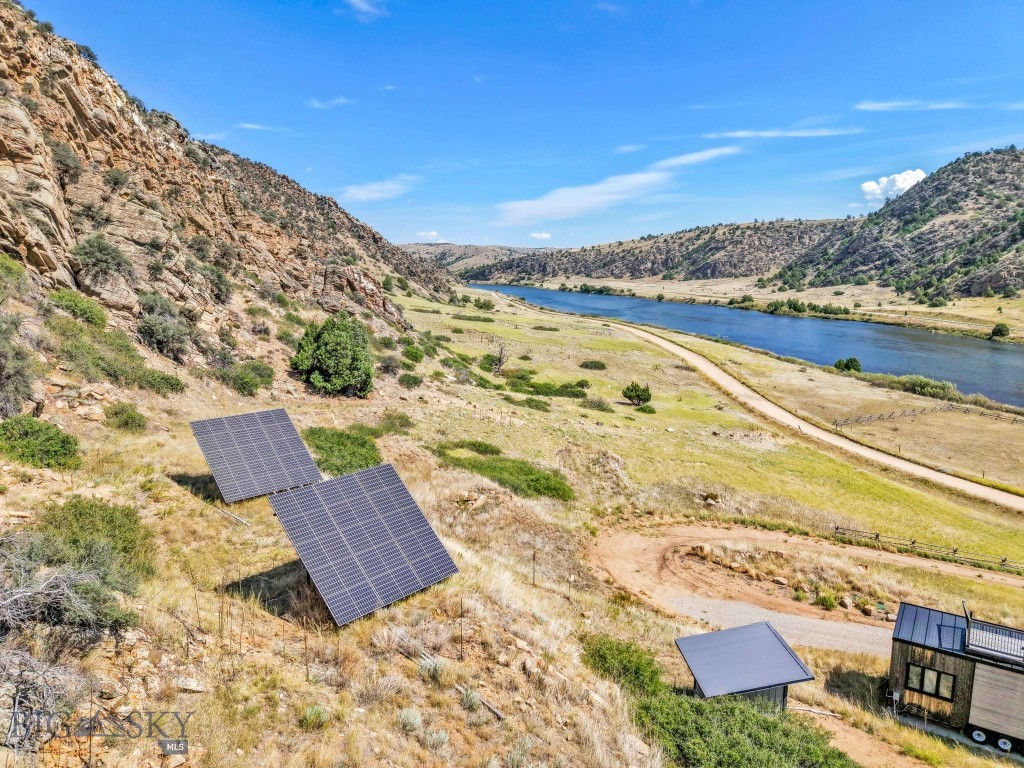 279 N Beartrap Canyon Road