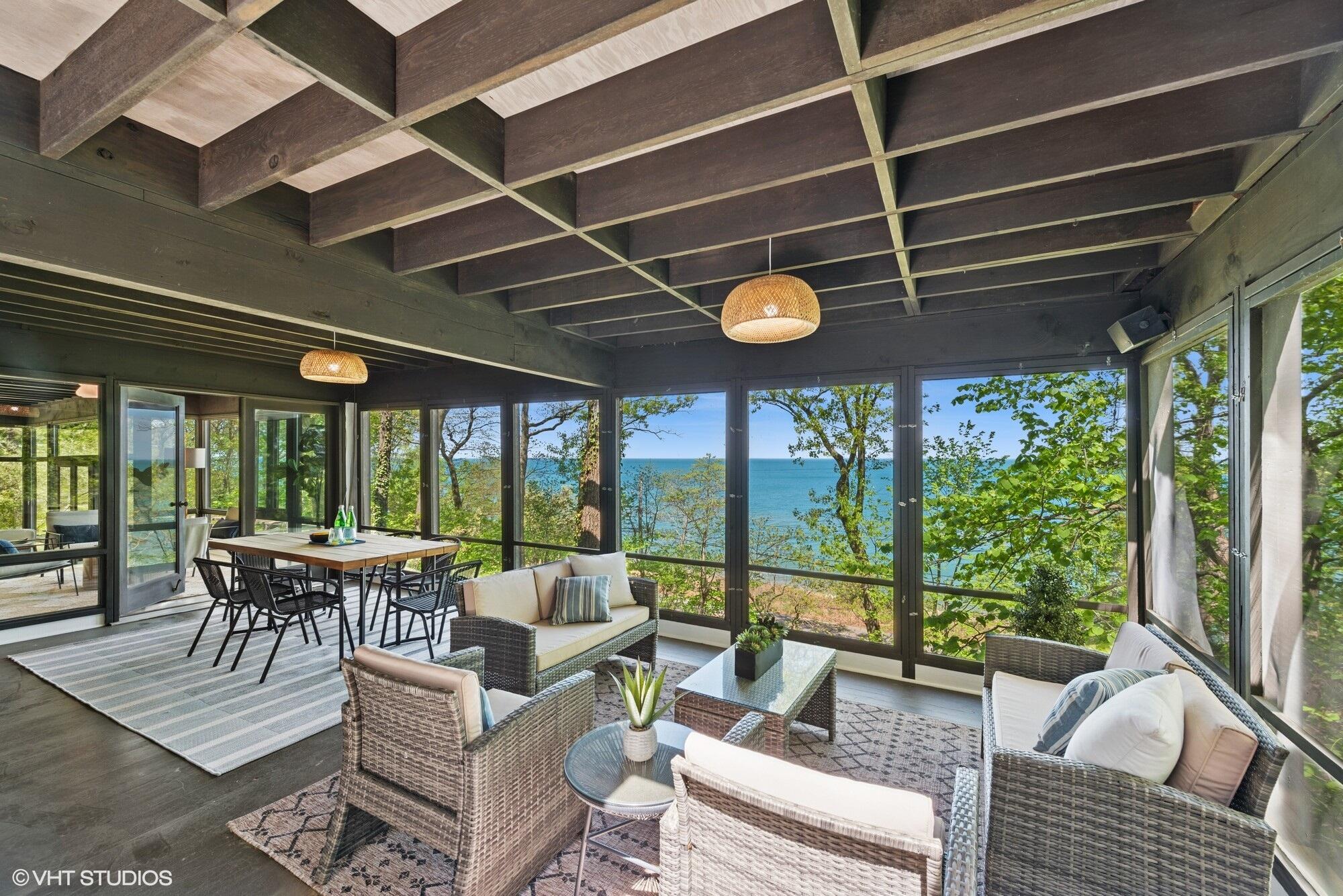 609 E Lake Front Drive