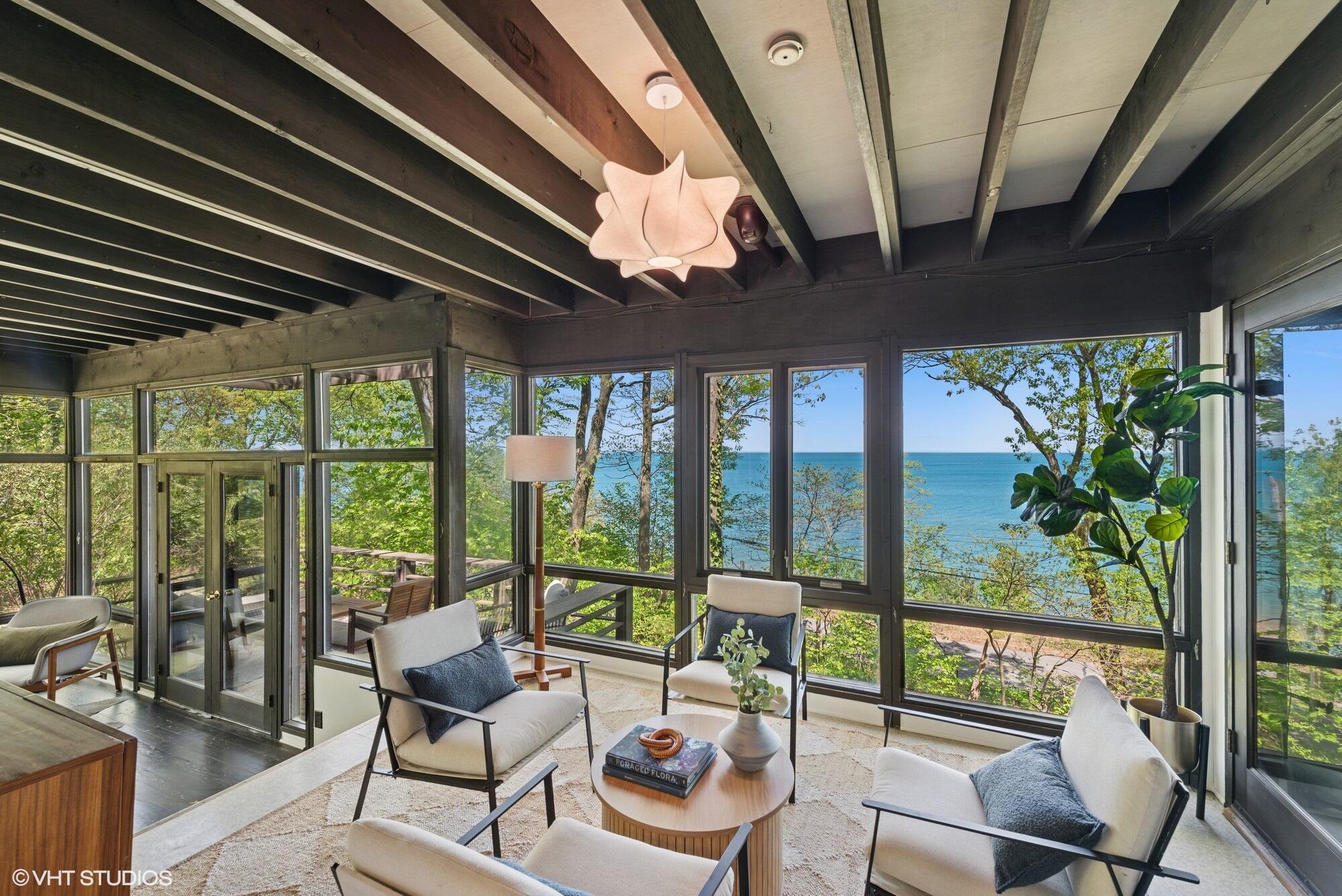 609 E Lake Front Drive