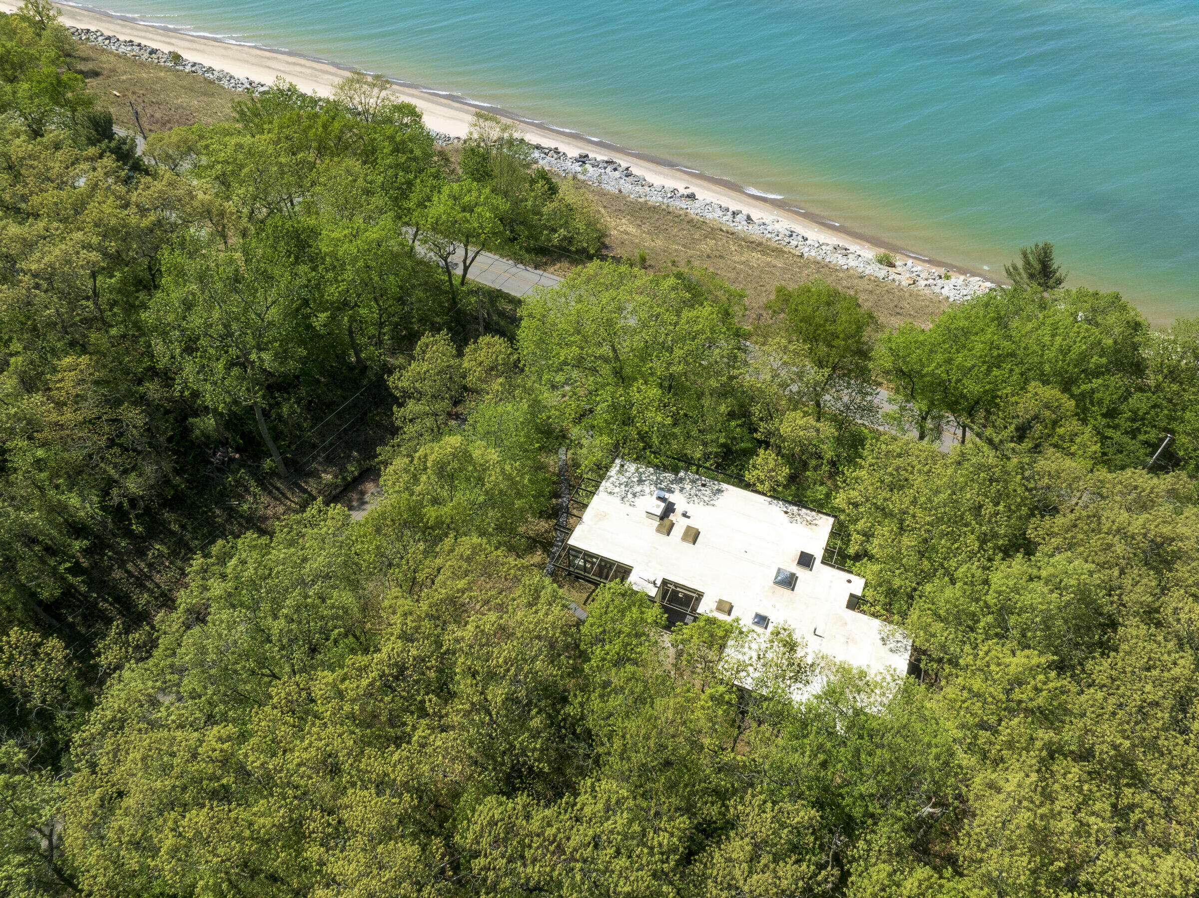 611 E Lake Front Drive