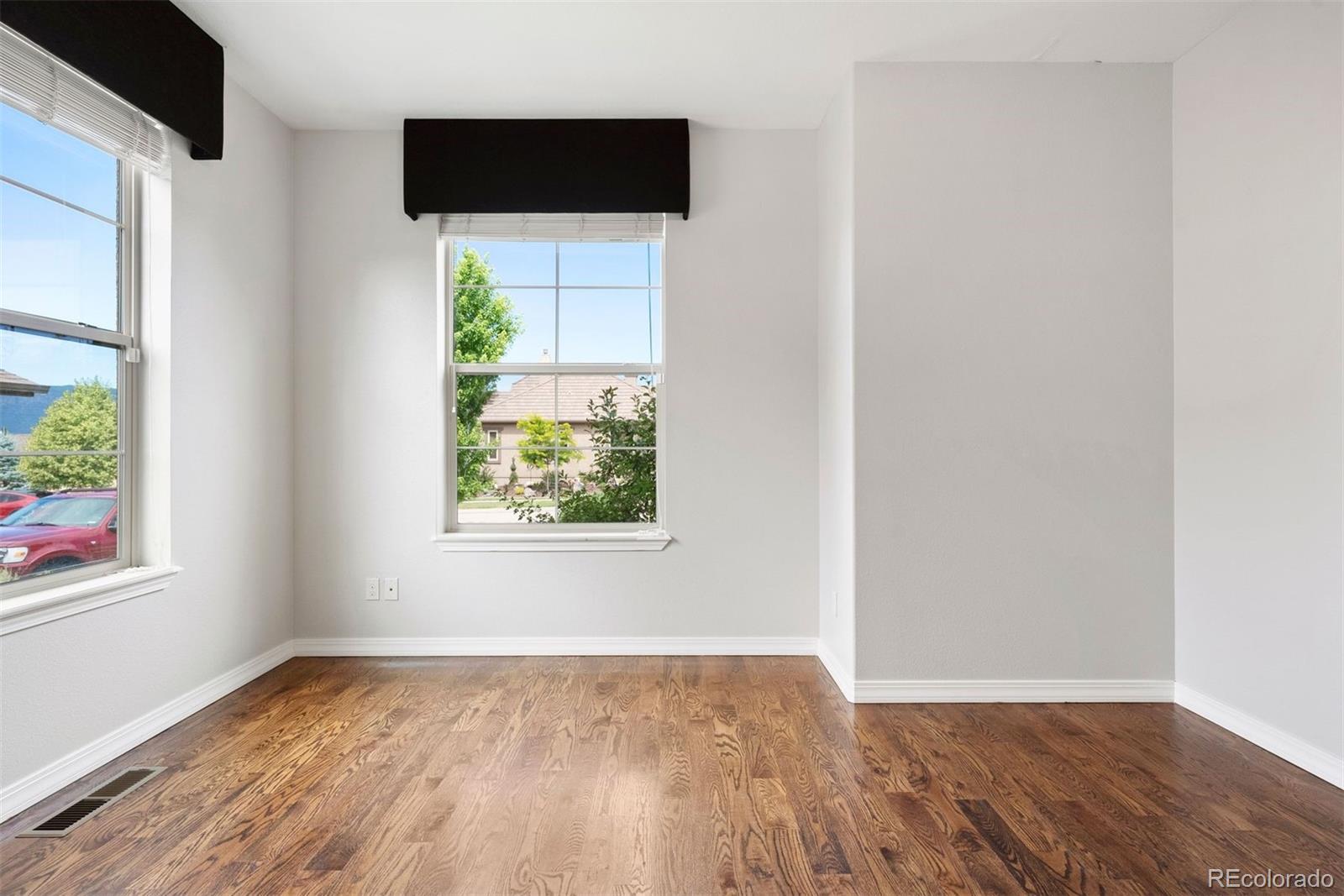 13435 Cedarville Way