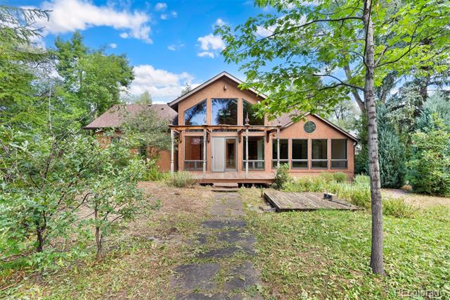 825 Oxford Lane