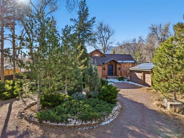 825 Oxford Lane