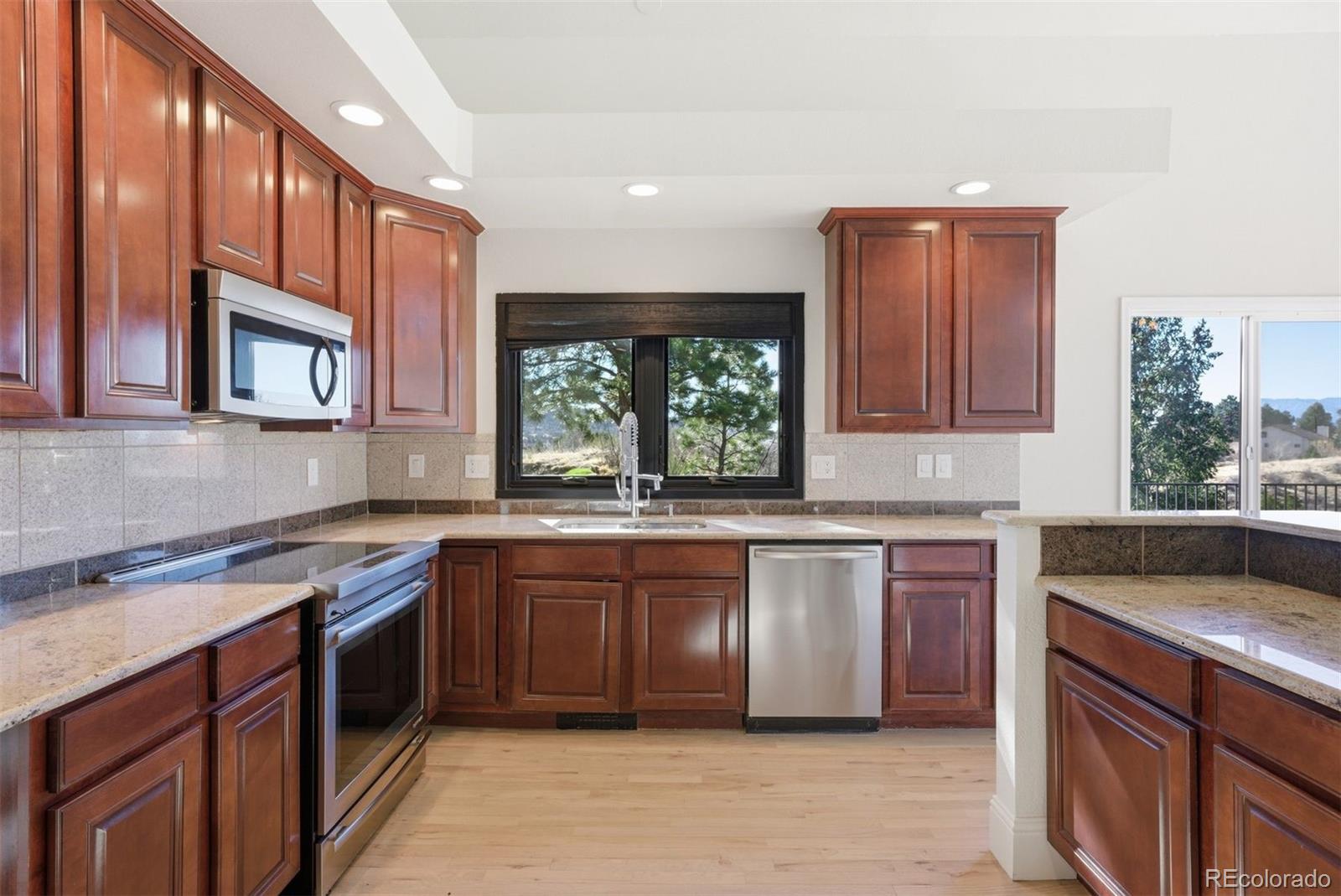 6530 Arequa Ridge Lane