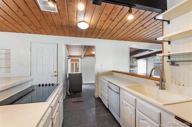 3206 Gladiola Drive