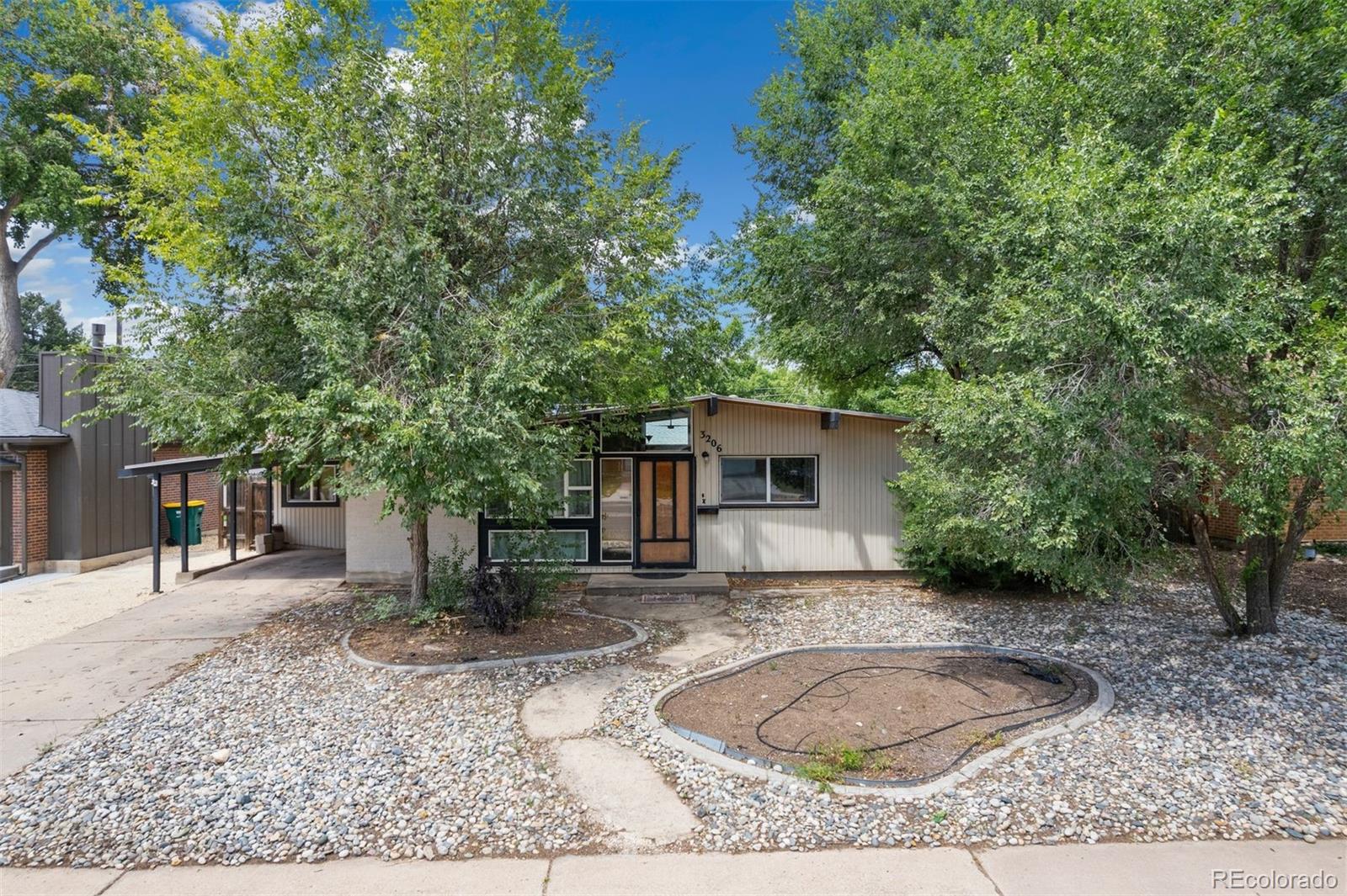 3206 Gladiola Drive