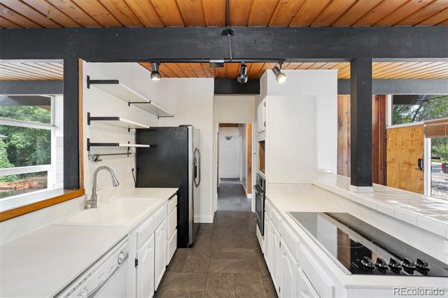 3206 Gladiola Drive