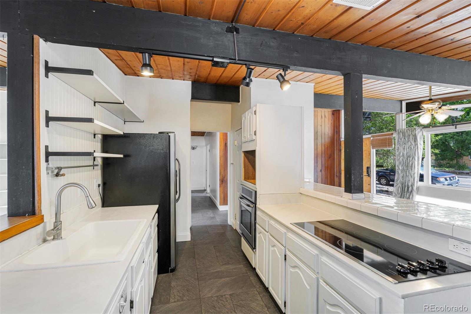 3206 Gladiola Drive