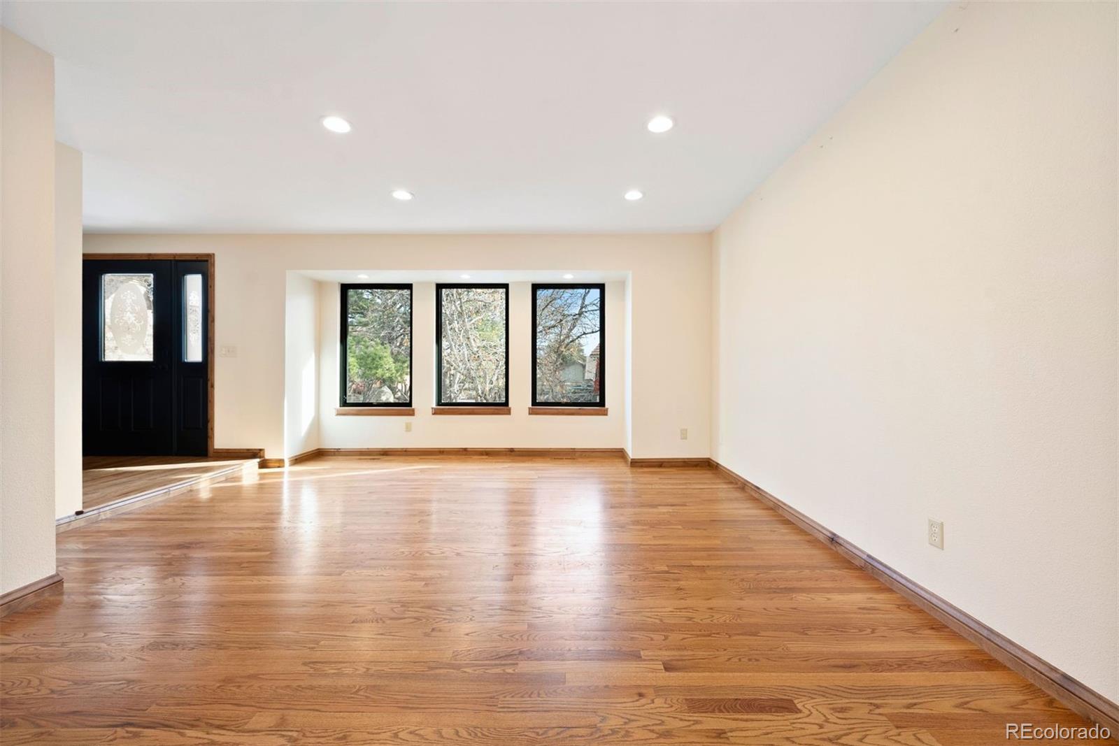 5480 Broadmoor Bluffs Drive