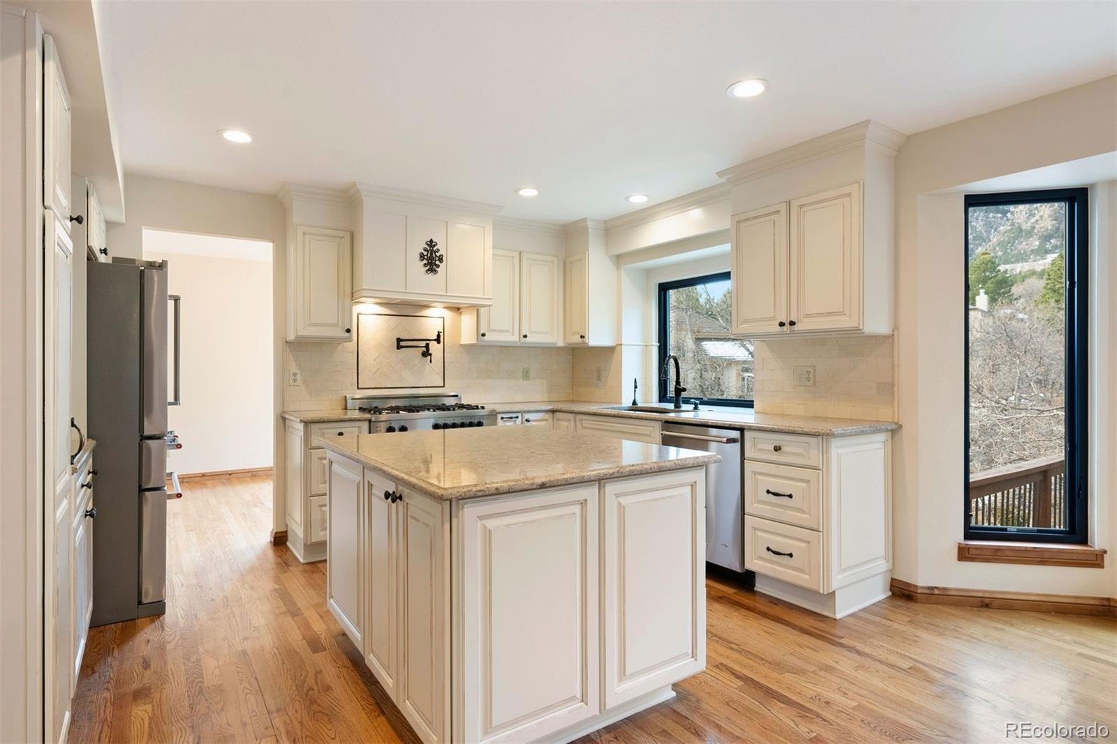 5480 Broadmoor Bluffs Drive