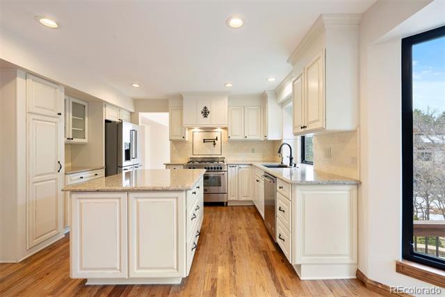 5480 Broadmoor Bluffs Drive