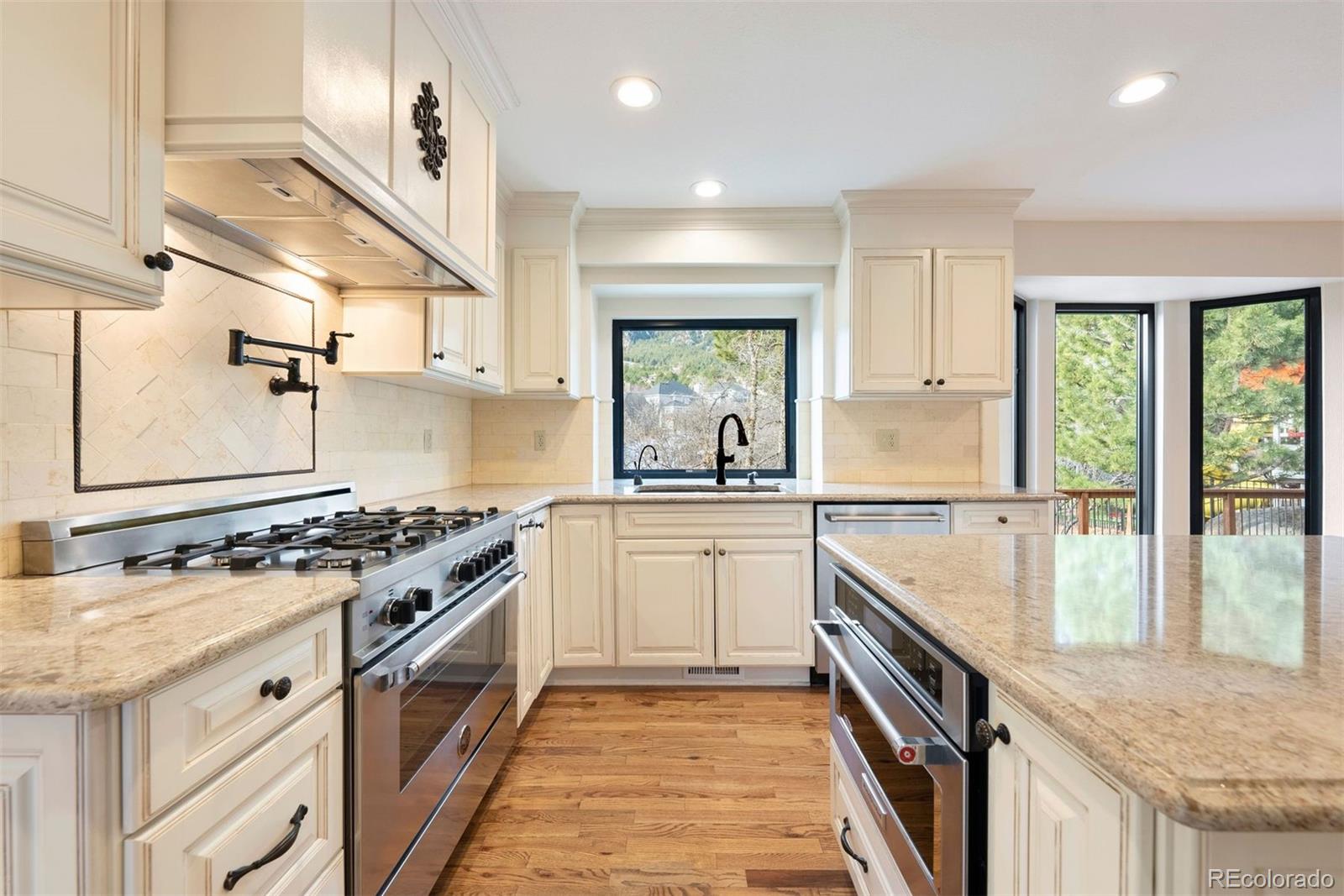 5480 Broadmoor Bluffs Drive