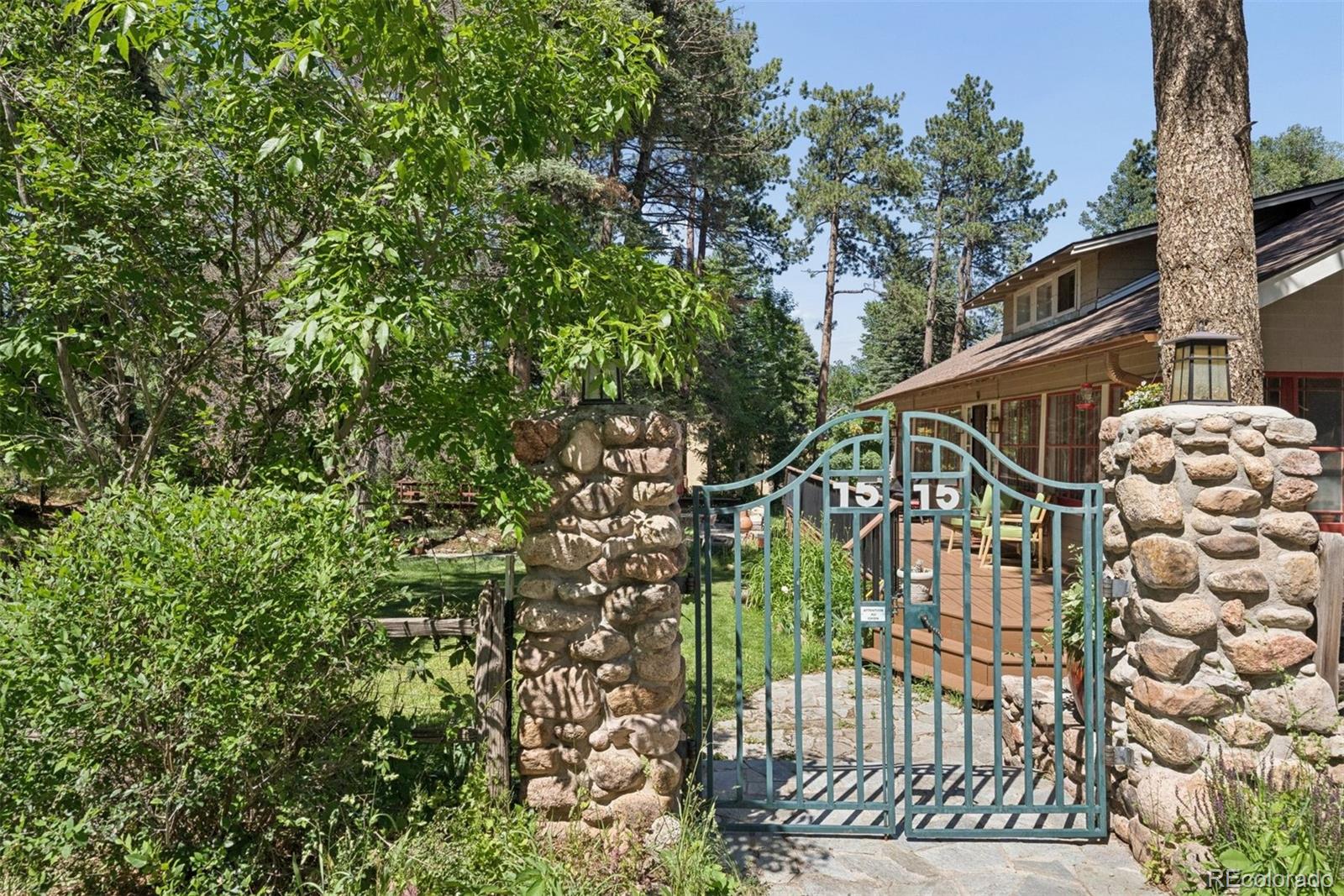 1515 W Cheyenne Road
