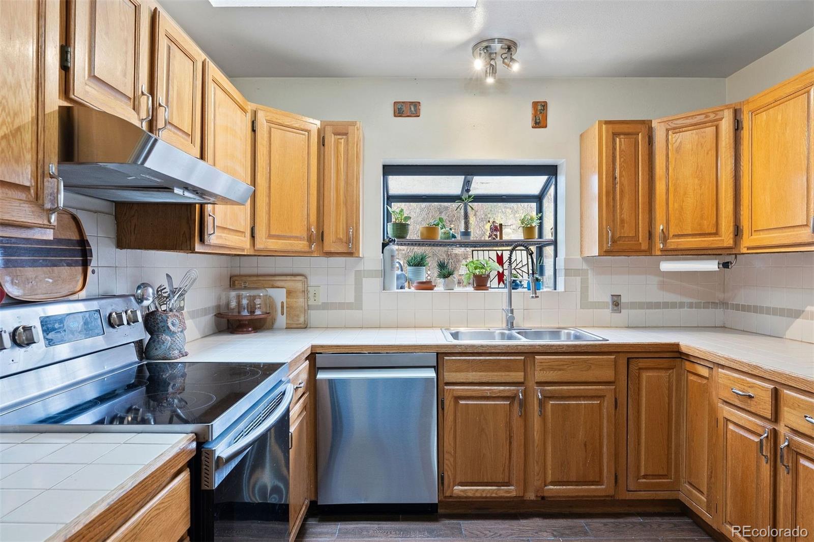 1515 W Cheyenne Road