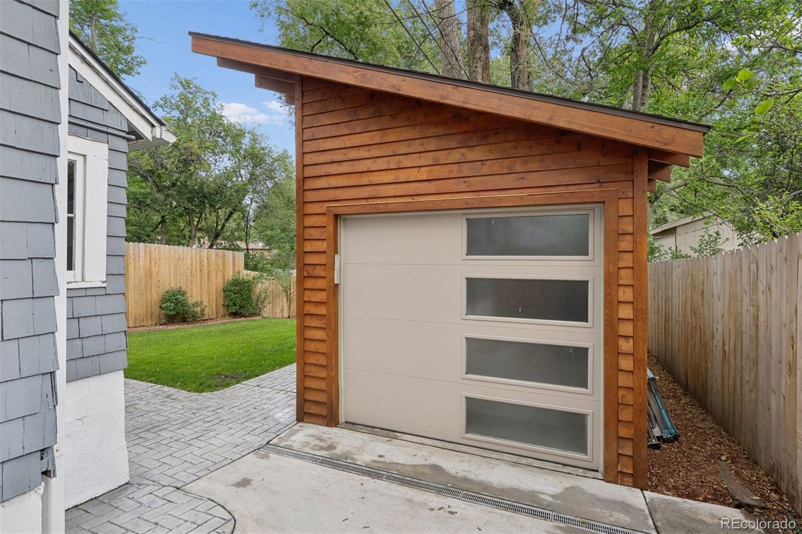 1717 Ivy Place