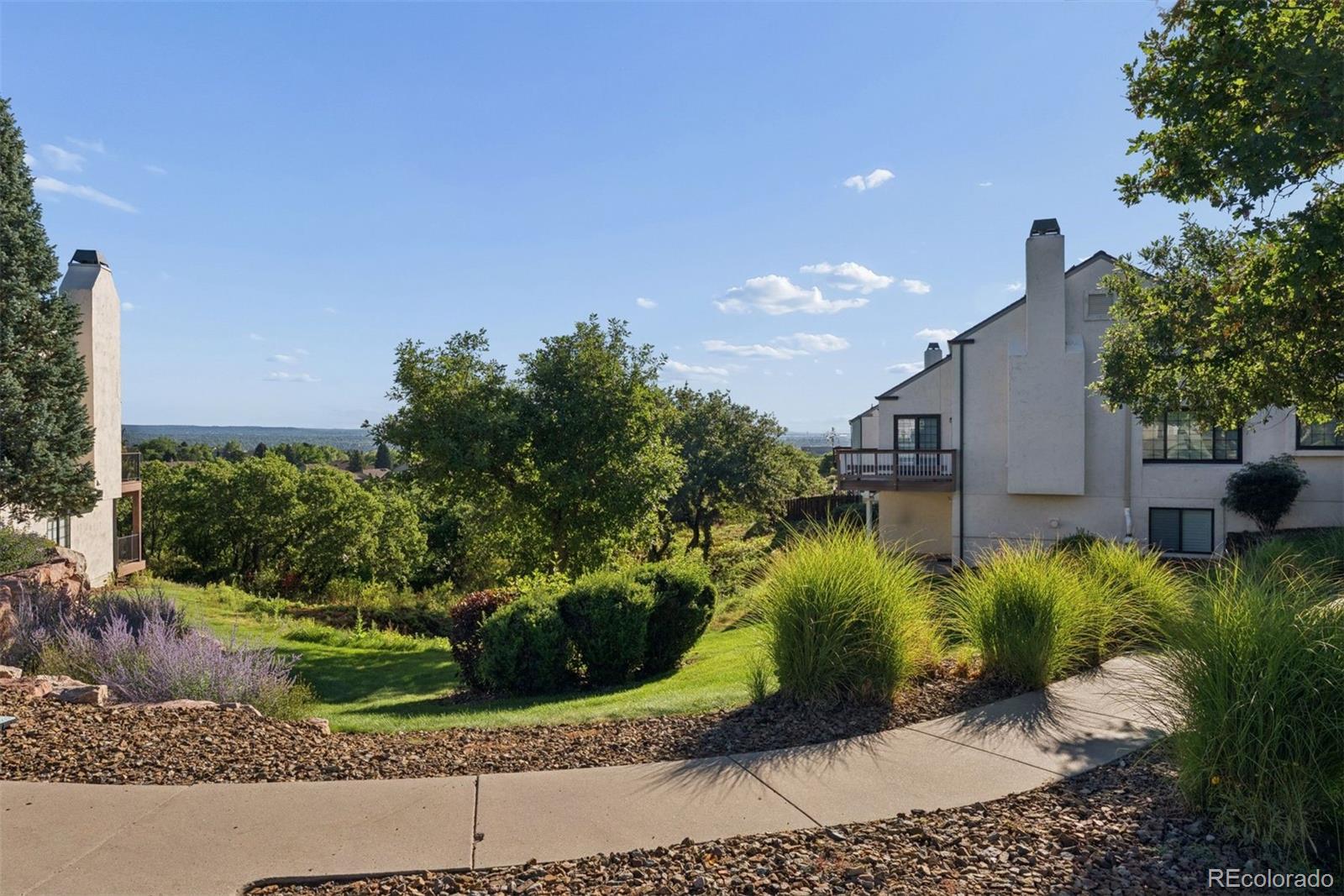 643 La Bourgade Point