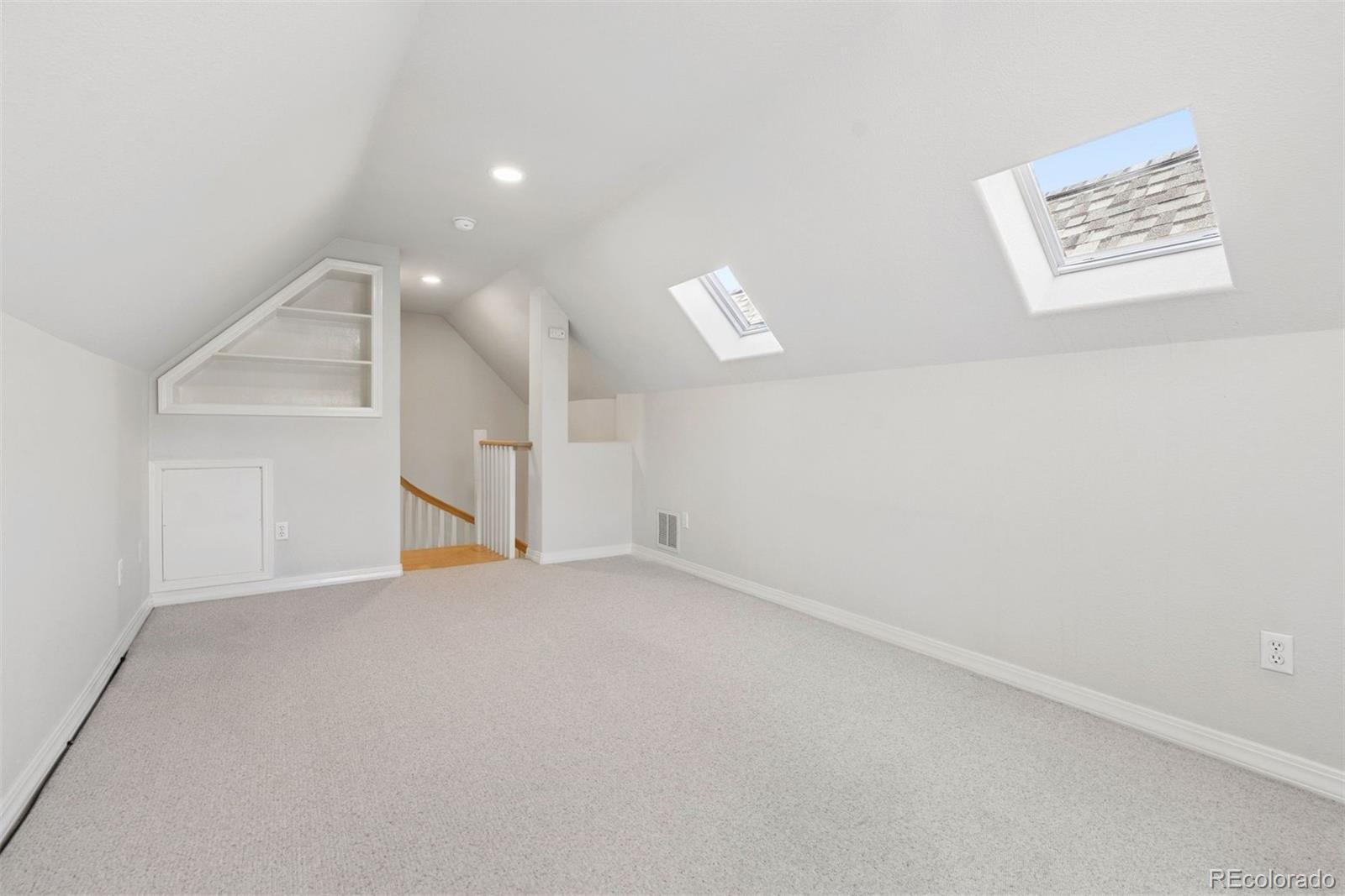 643 La Bourgade Point