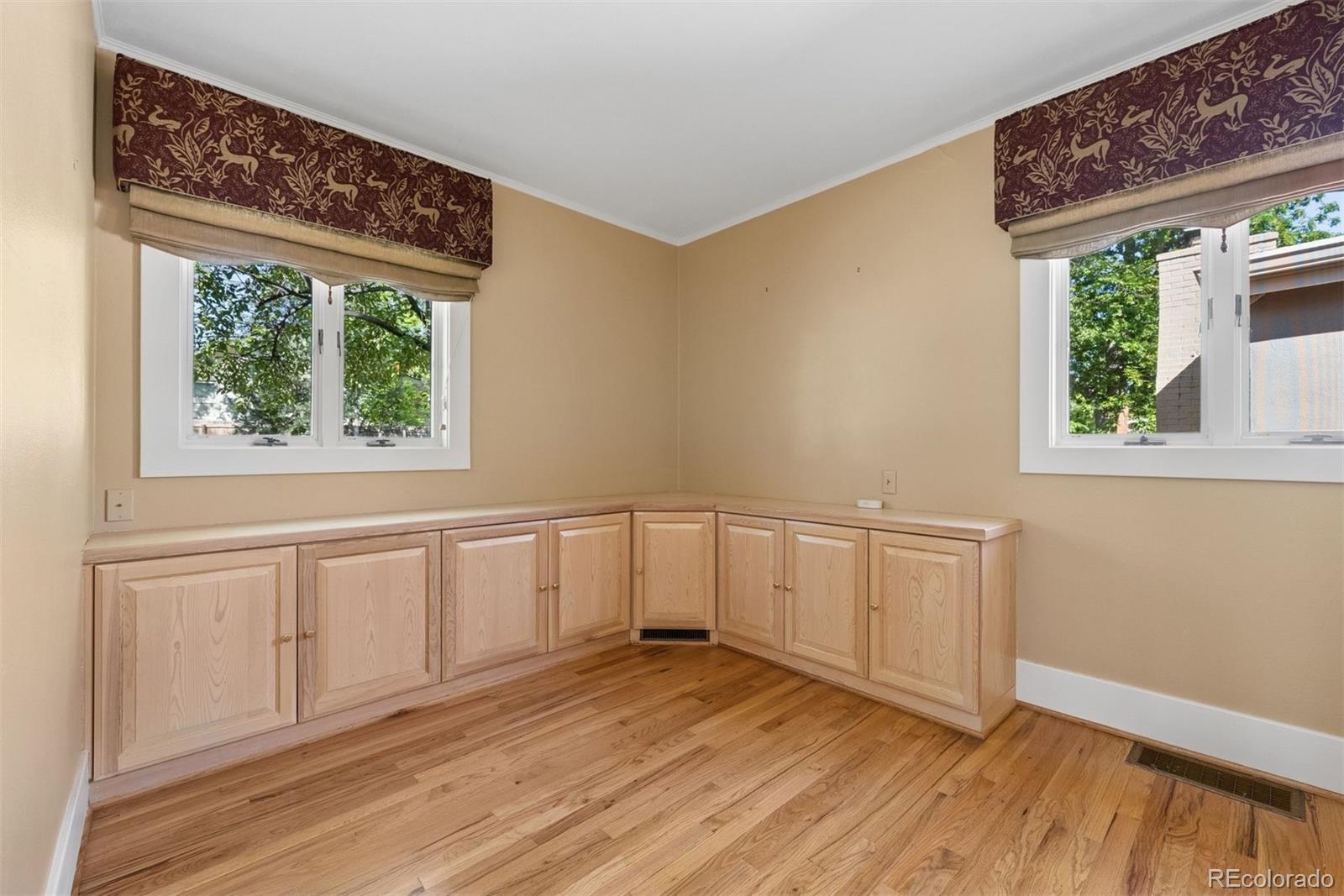 26 Oak Avenue