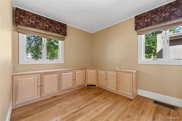26 Oak Avenue