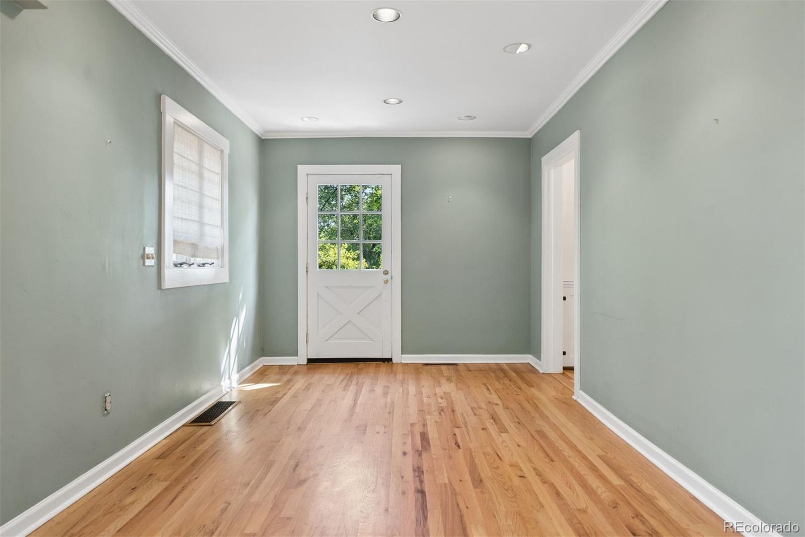 26 Oak Avenue