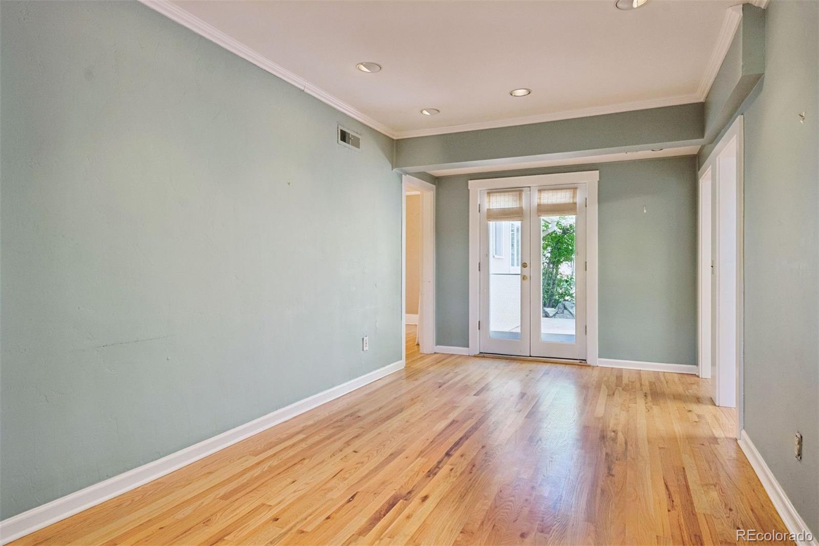 26 Oak Avenue