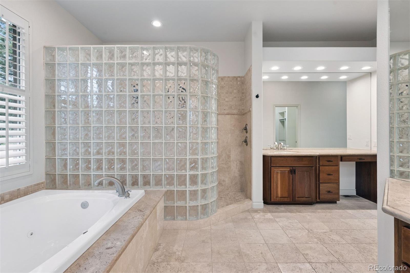 715 Silver Oak Grove