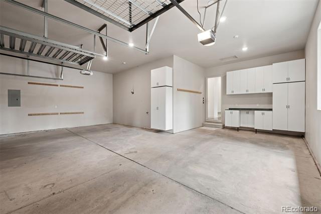 715 Silver Oak Grove