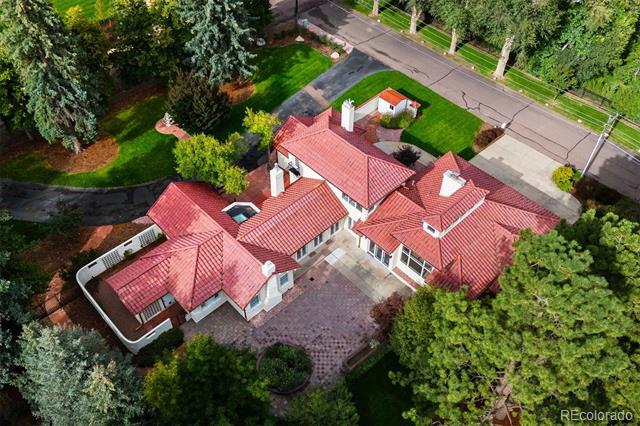 27 Broadmoor Avenue