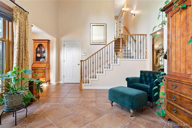 4 Springdowns Way