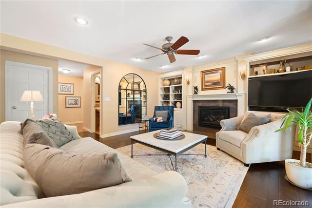 4 Springdowns Way