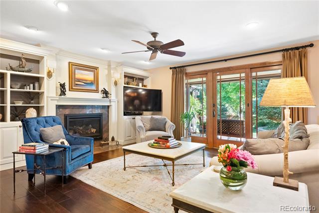 4 Springdowns Way