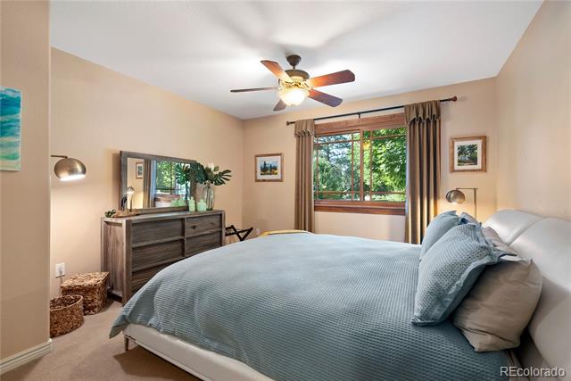 4 Springdowns Way