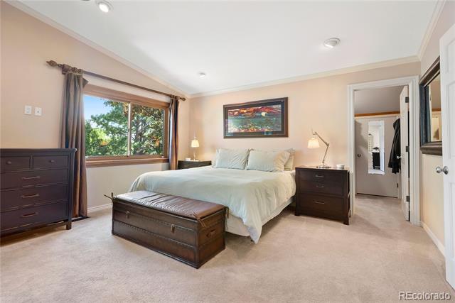 4 Springdowns Way