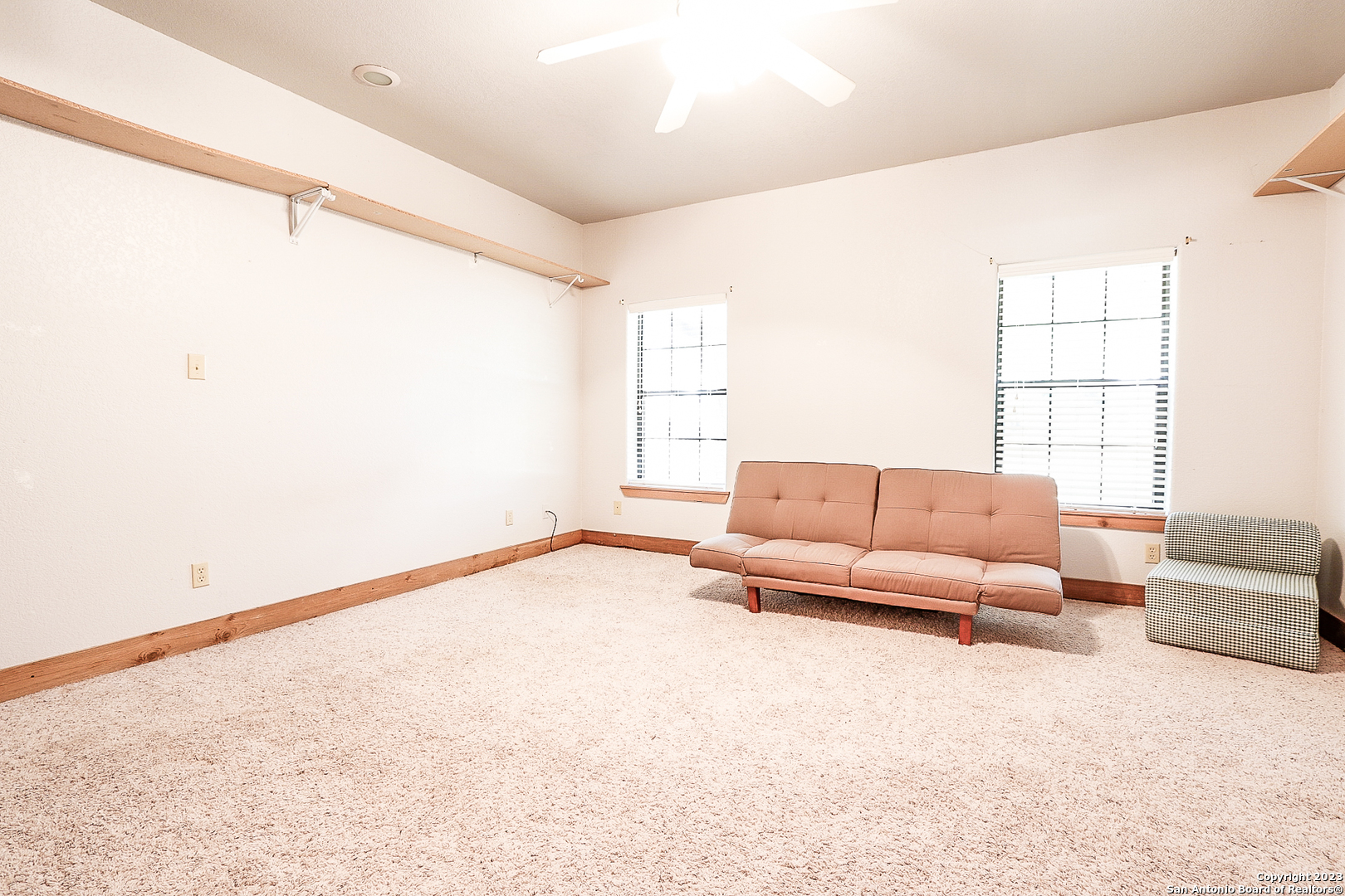 1058 FAIRWAY CIR