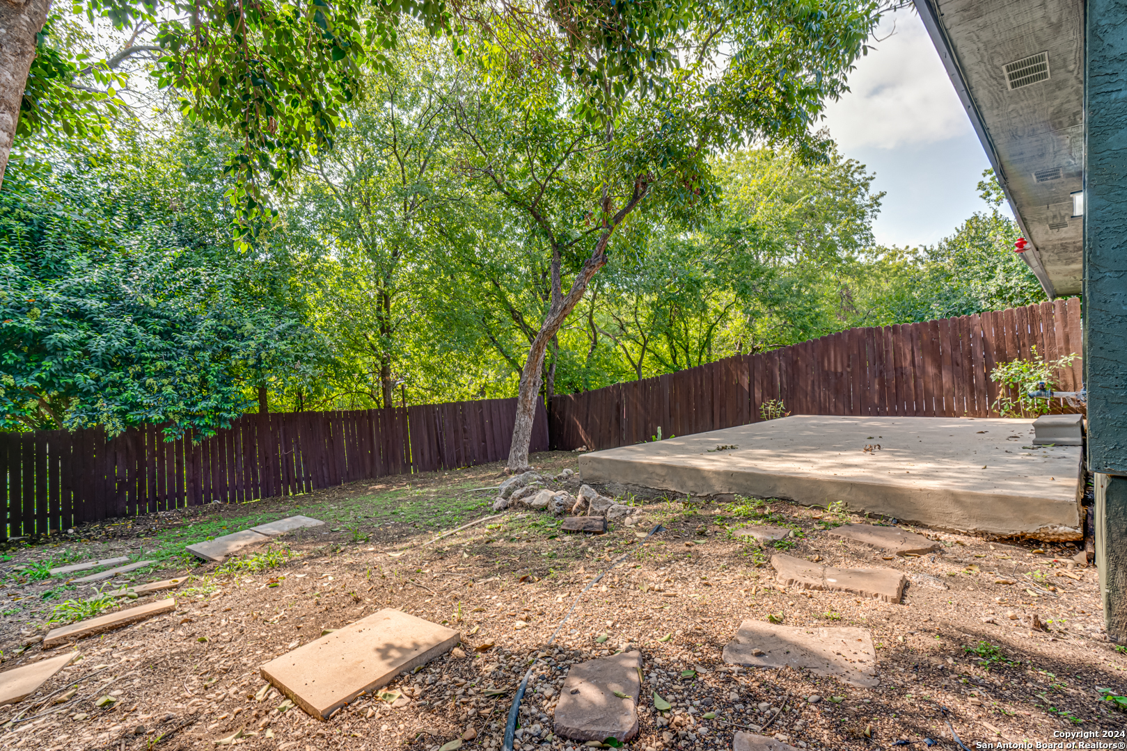 12142 VISTA NOGAL ST