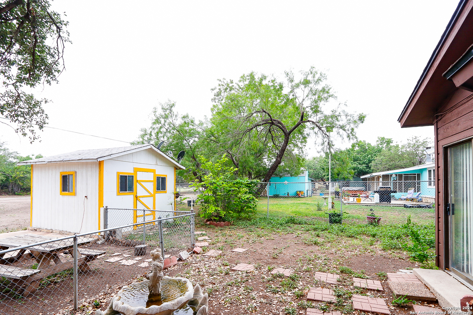 2403 AIRPORT RD
