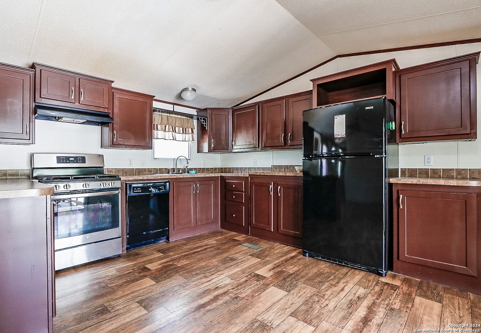158 EAGLE WAY